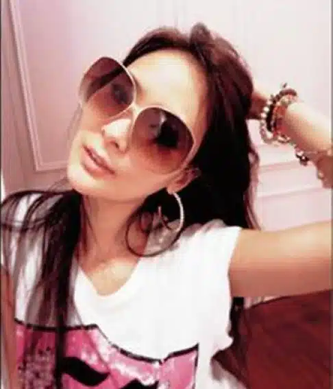 Aimee Sun in ic! berlin sunglasses