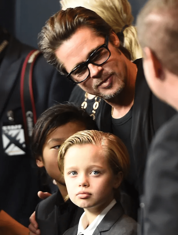 brad pitt wearing tom ford eyeglasses