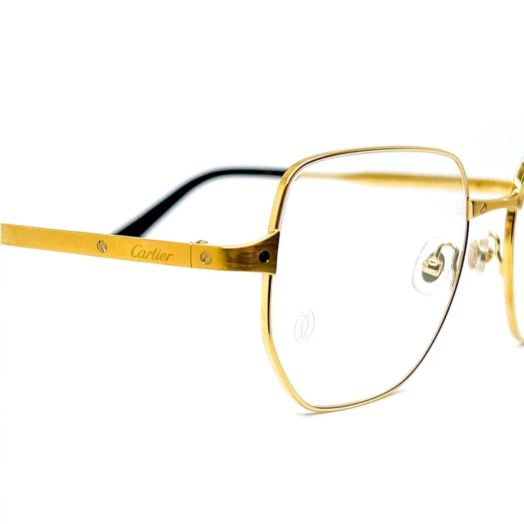 Eye-catching details of Cartier Santos frames