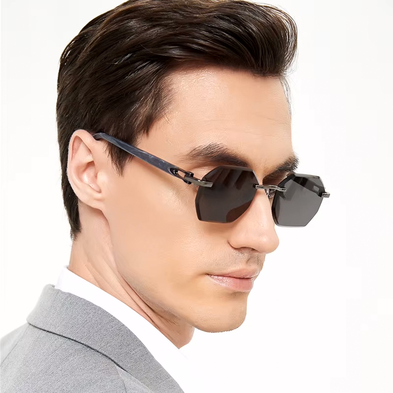  Cartier CT0439S C Décor sunglasses on model