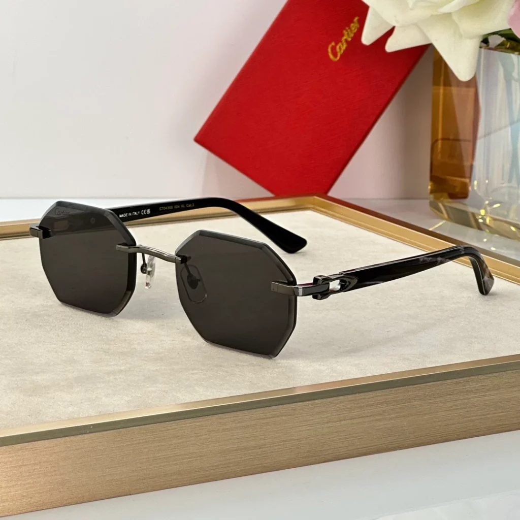 Cartier™ CT0439S 001 54 - Gold/Black C Décor