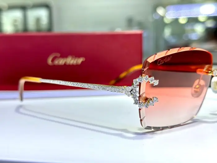 Cartier C Décor diamond shades