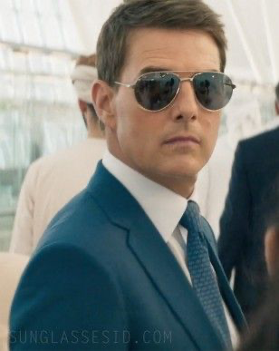 Tom Cruise in Santos de Cartier eyewear