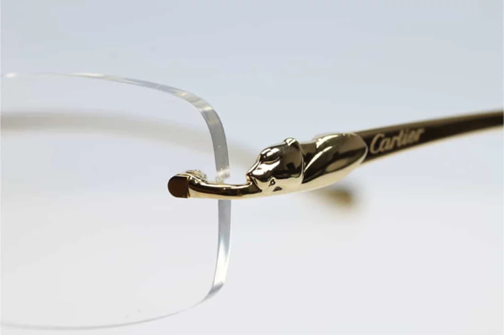 Cartier eyeglasses: a close view to screw