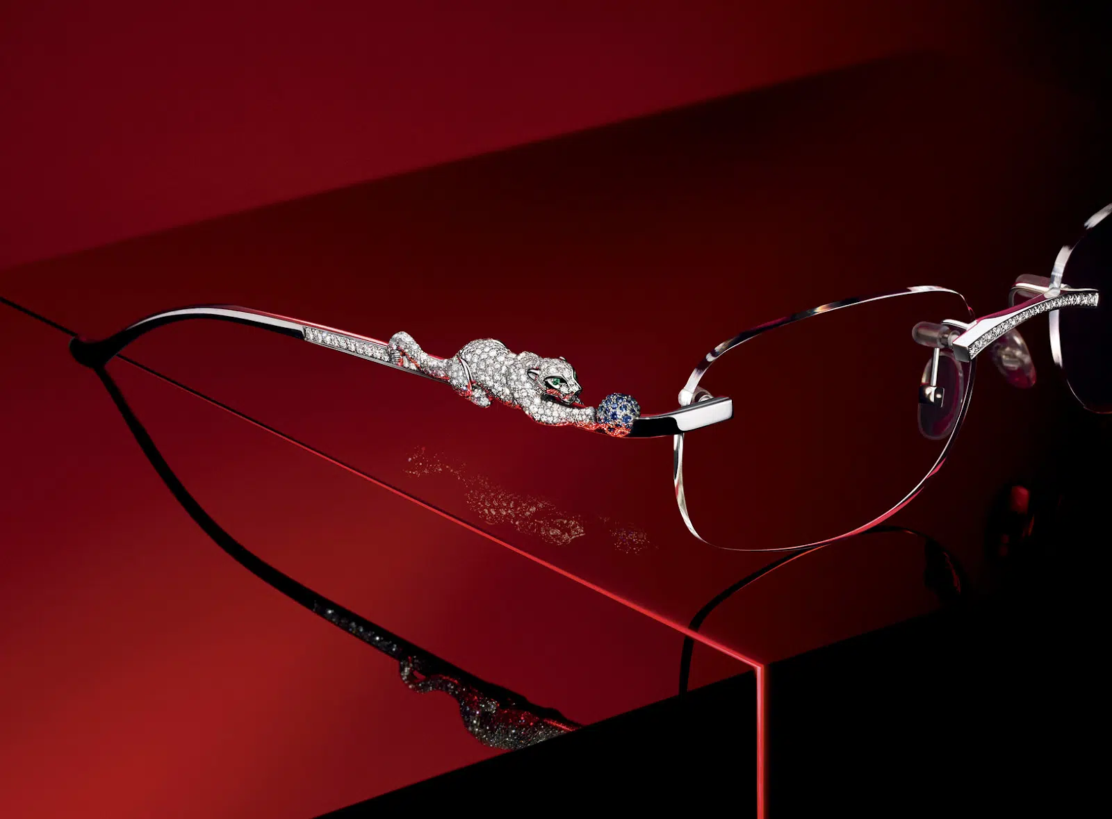 Cartier eyeglasses: limited edition with diamonds