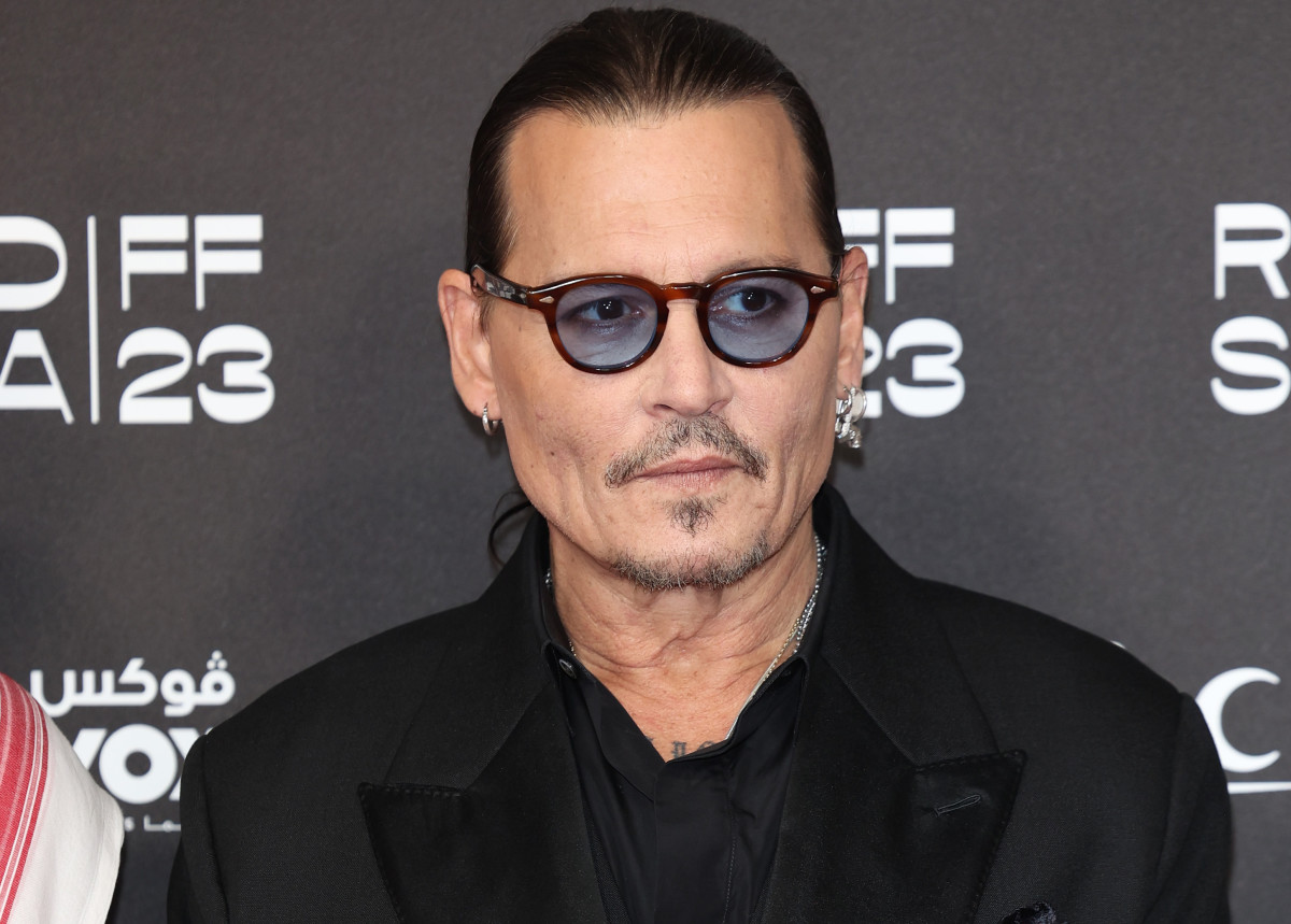 sunglasses depp premiere