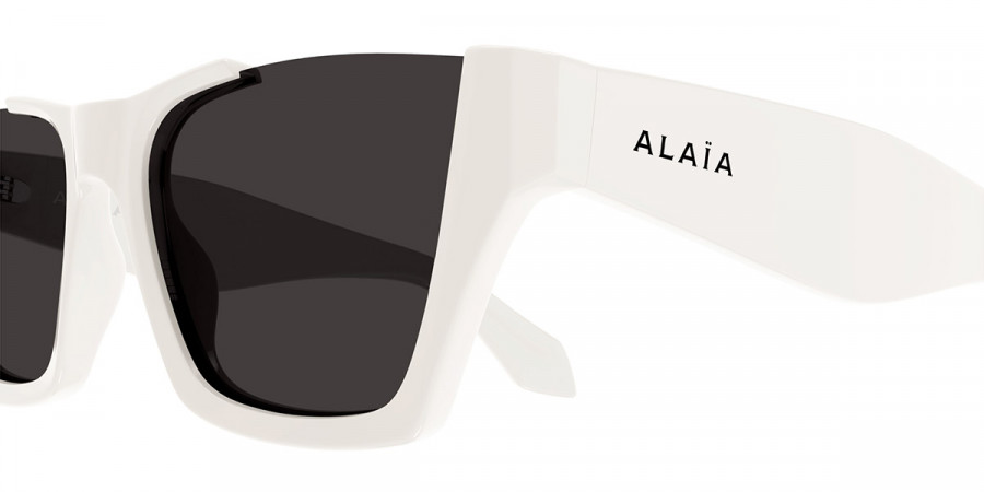 Color: White (002) - Azzedine Alaïa AA0081S00258