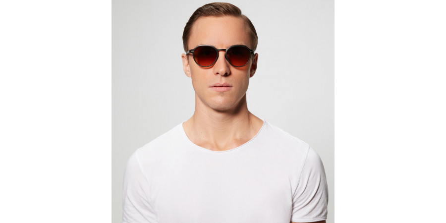 Ic! Berlin T 120 TT-Black² Sunglasses On Male Model