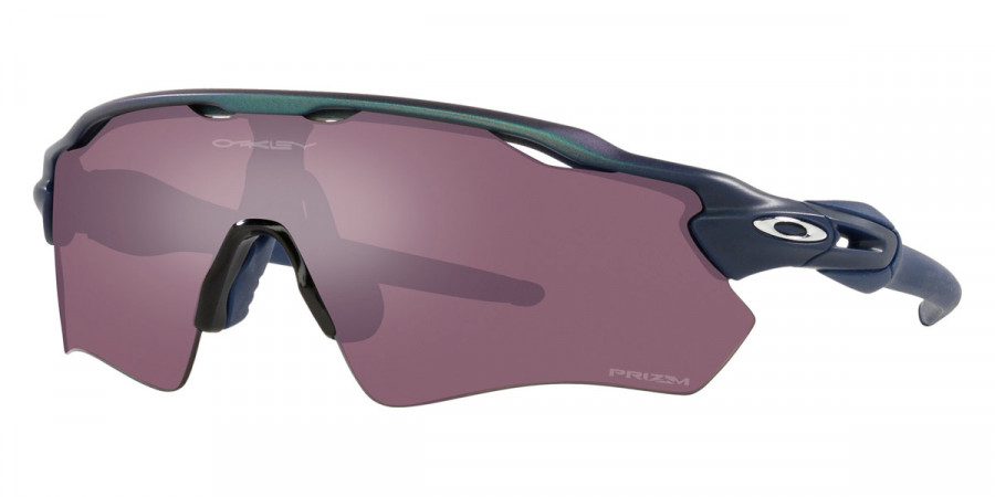 Color: Matte Silver/Blue Colorshift F (9208D2) - Oakley OO92089208D238