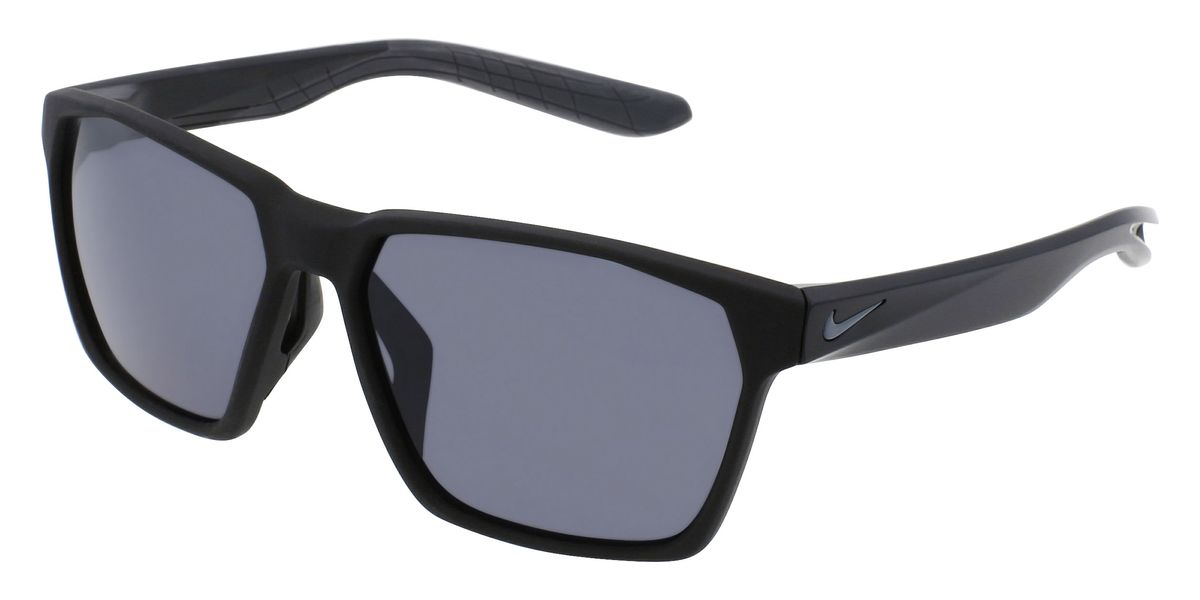 Nike™ - MAVERICK S DJ0790